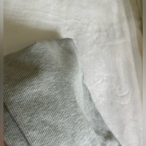 Grey ribbed fitted flare pants! - Picture 4 of 4